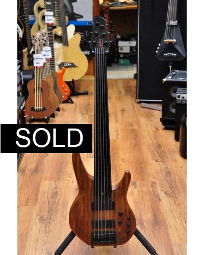 Status S2 Classic Fretless 6